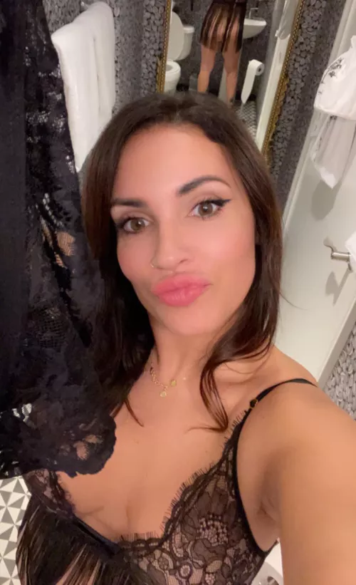 Oops I meant to send this to my husband. Delete it…or don’t. (45f)