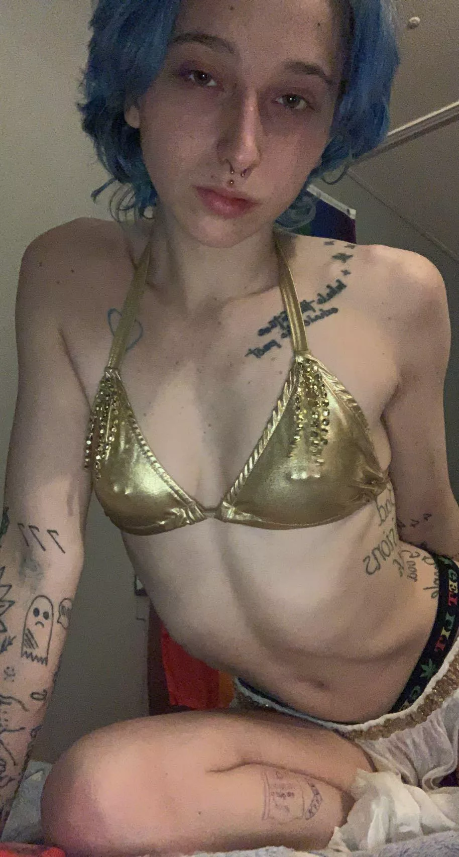 pretty 👀 petite 💋 tatted up 🤤 & slutty 💋