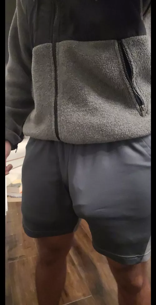 the amount of looks I get at the gym...😈👅grab it for me.