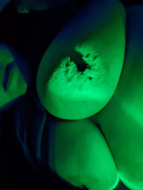 Thick thighs and disco lights [F]