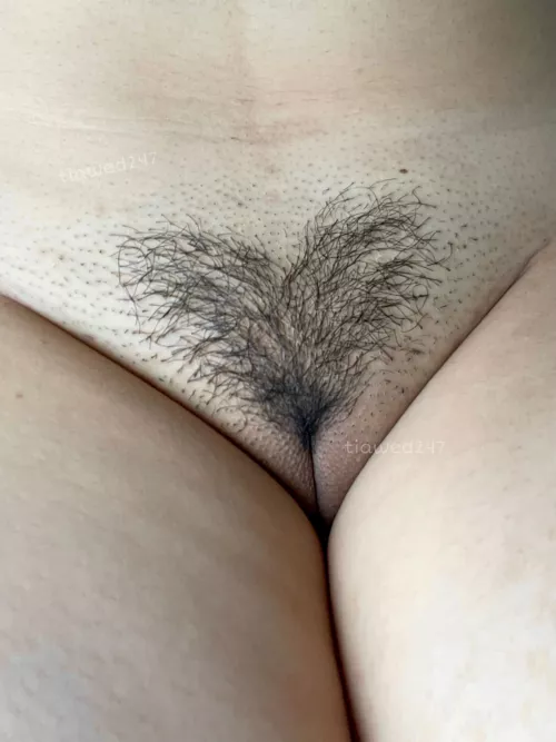 This 5’0” asian girl wears her heart on her… crotch 🖤