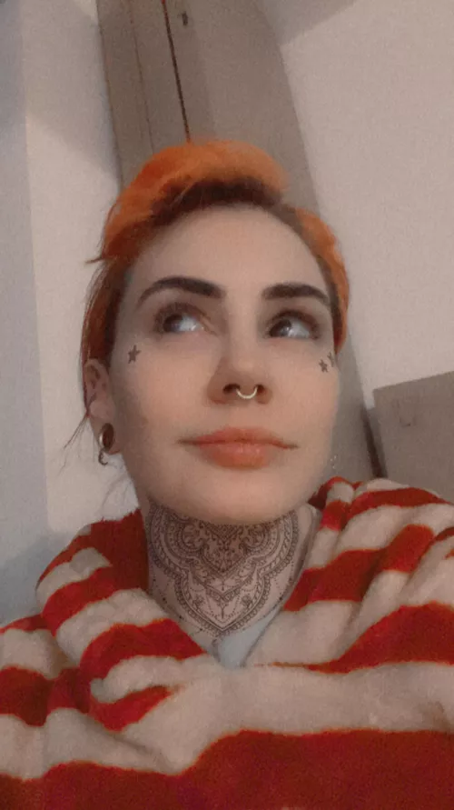 This filter make me really want a neck tattoo 😂