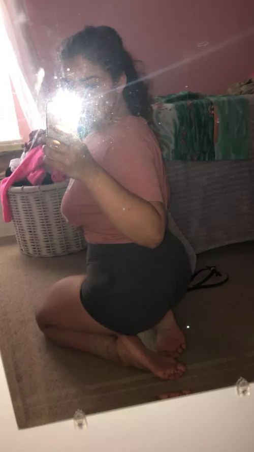 Tiny exotic Asian ready for a happy ending 🎉