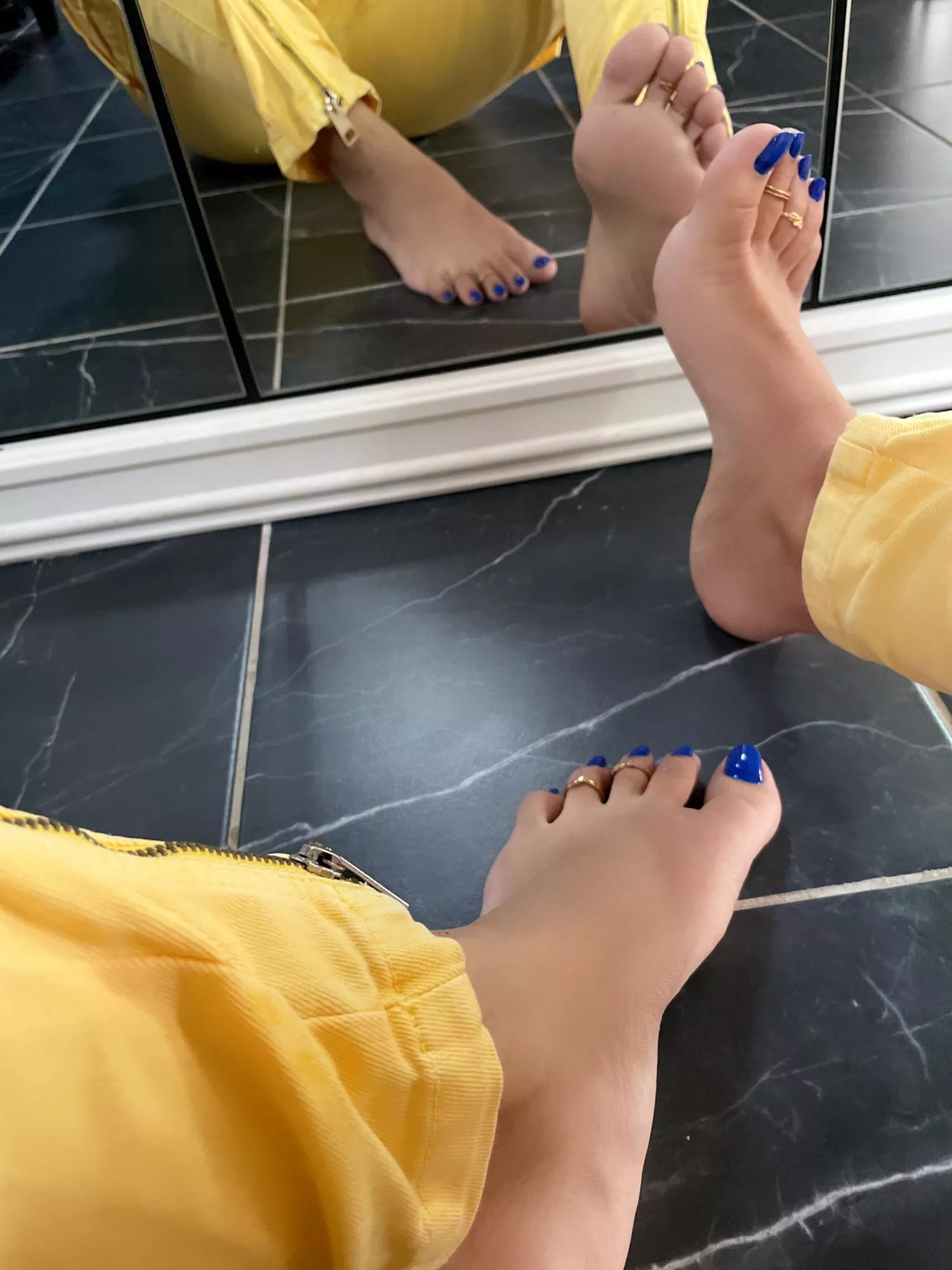 What are you tasting first, my toes or my sole?😋