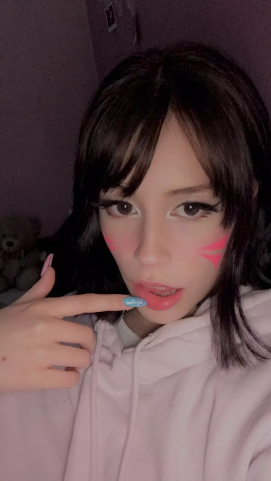 who plays overwatch?