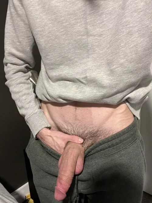 Who wants a fat heavy cock in their mouth