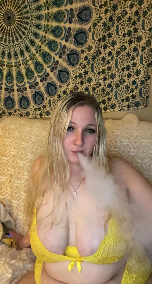 Would you smoke with me? 😈