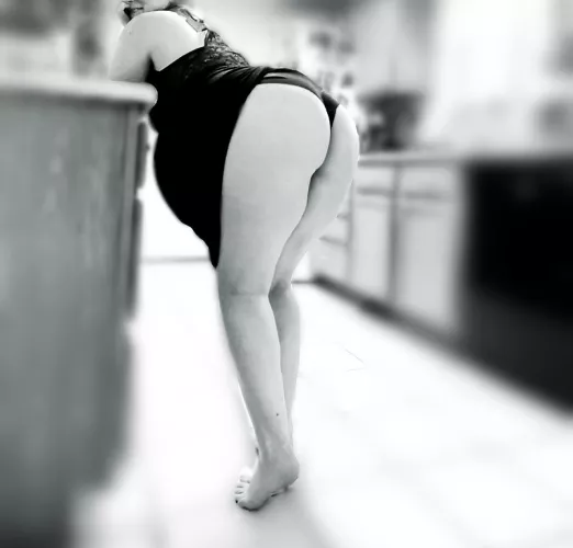 You come over to our house and see me like this. What do you do next? 😏[image]