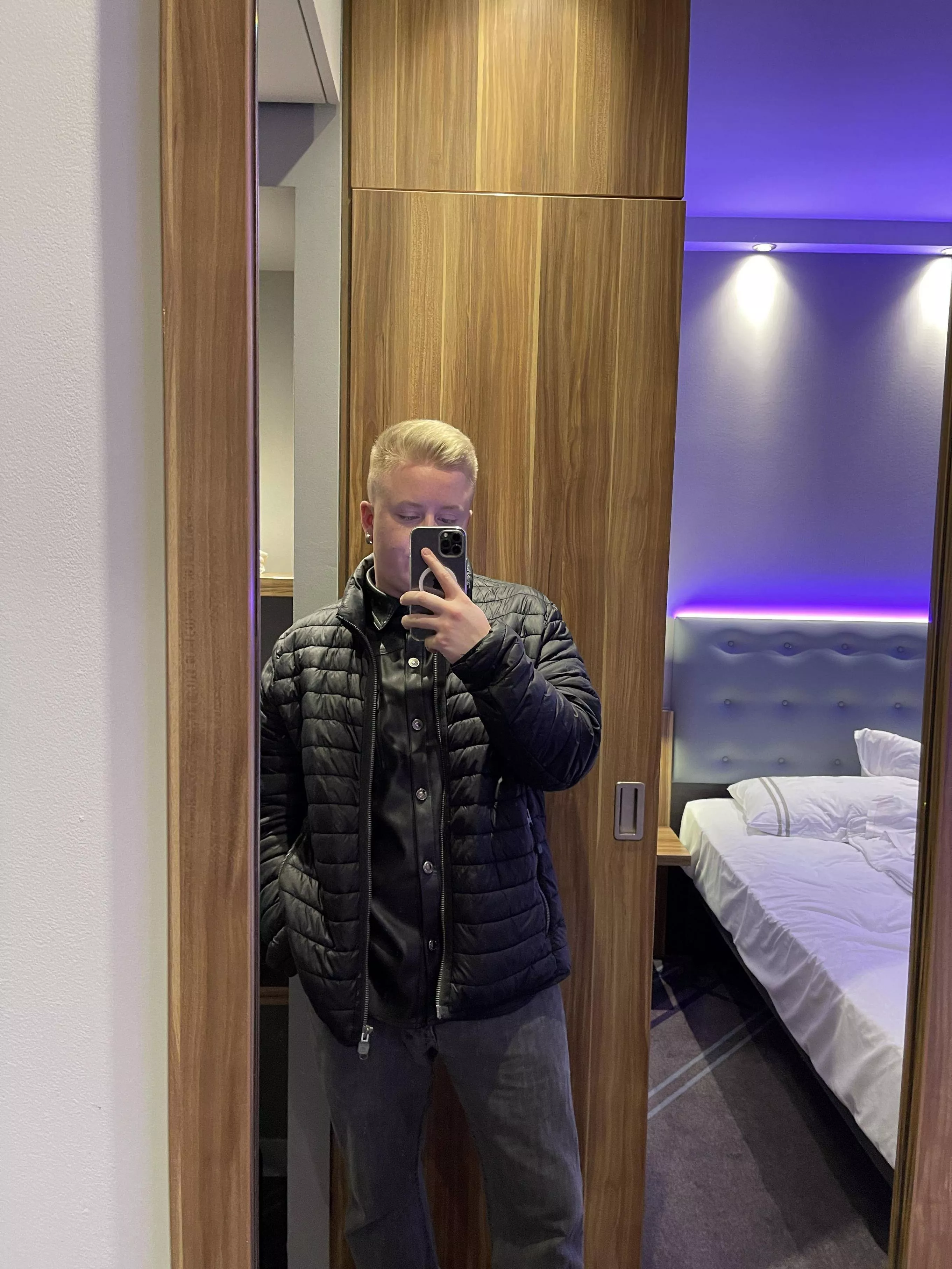 (21) do you want to spend a night with me?