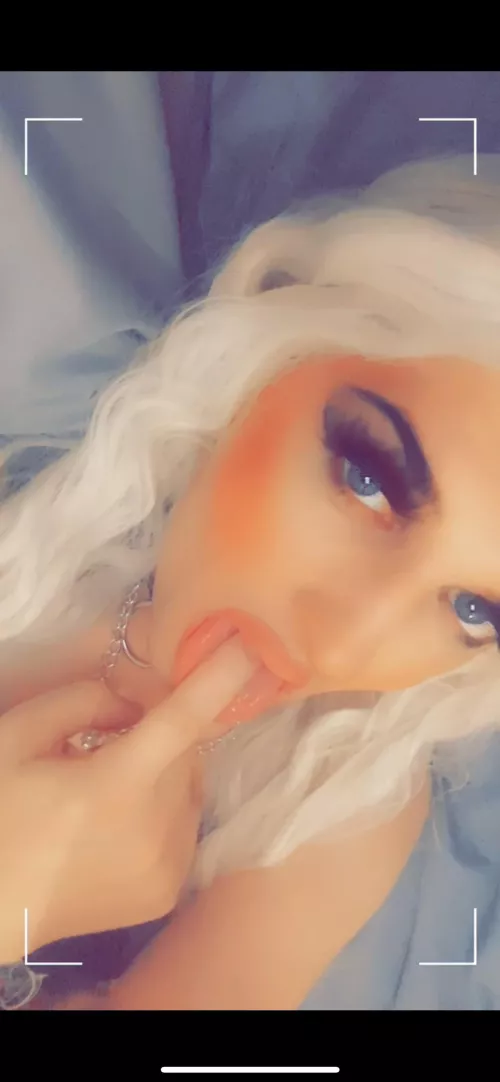 25 trans uk for hung younger for roleplay. Amyamyamy02