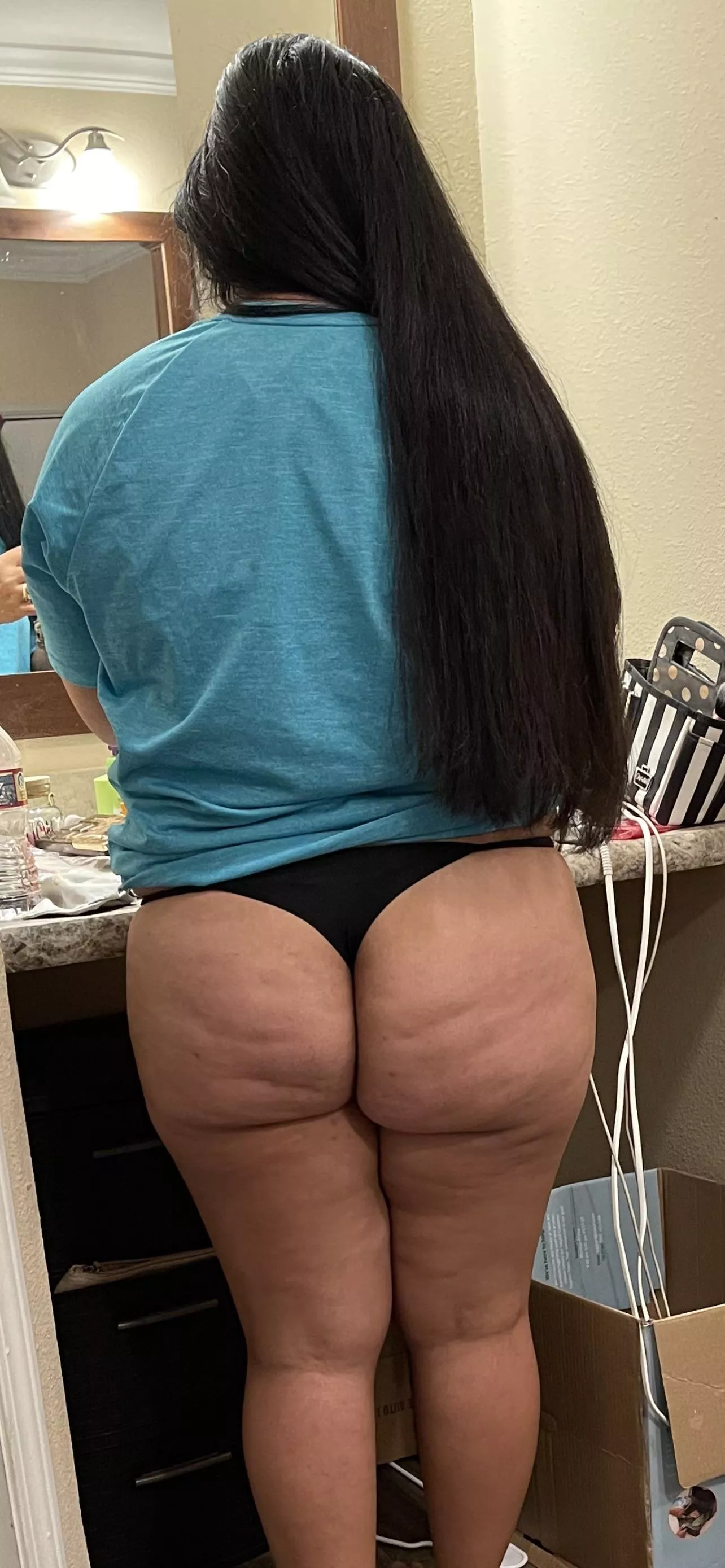26 yr old wife Latina ass