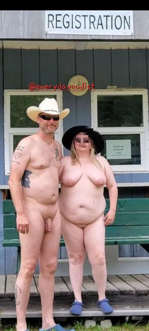 46 M 37 F nudist couple in WA State