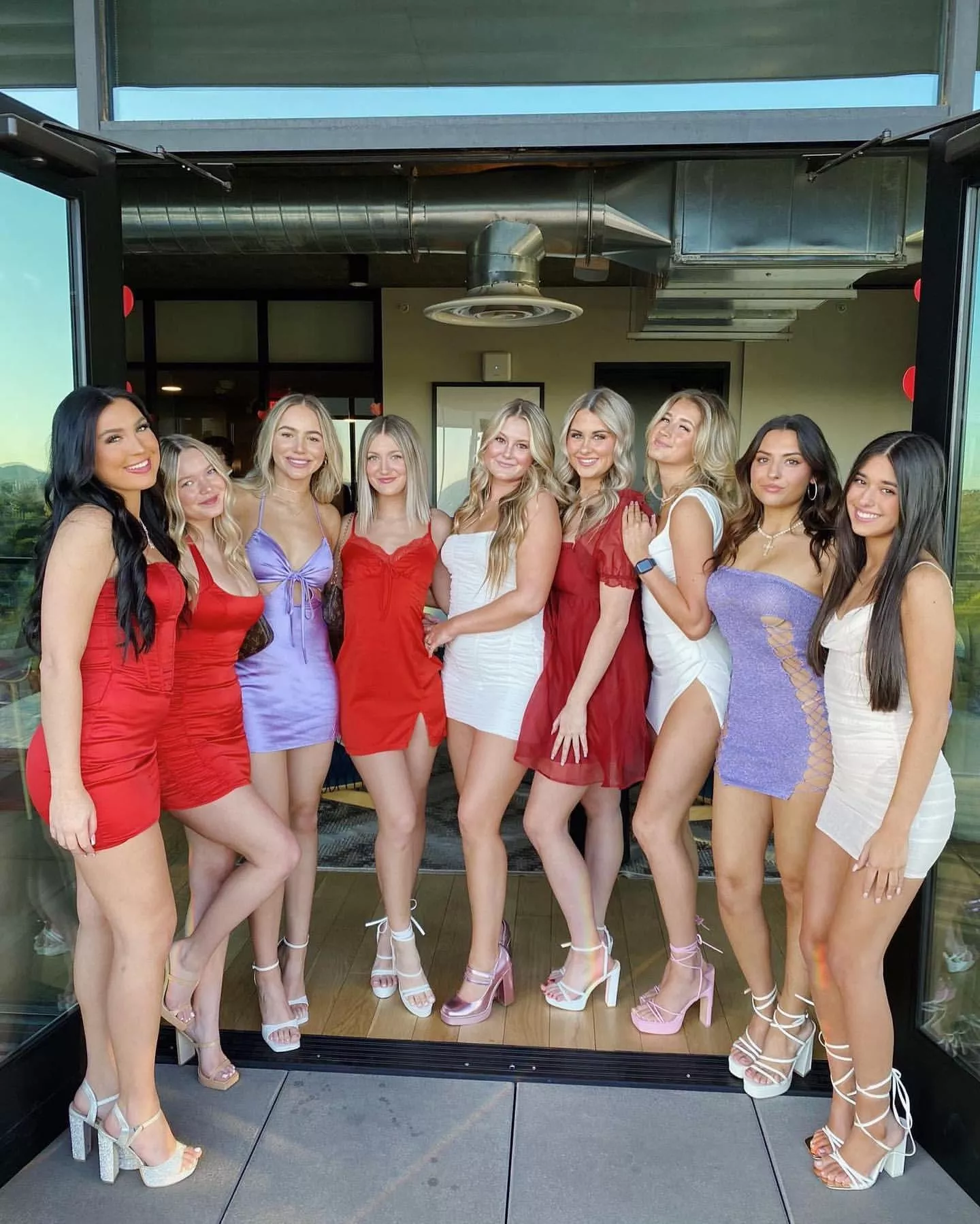9 sorority girls - Impossible choice