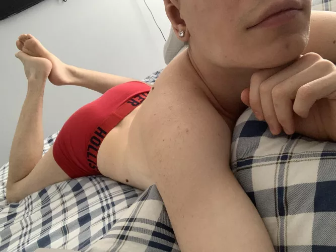 Aanyone wanna cuddle before work?