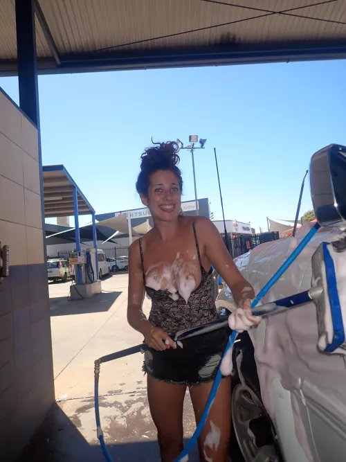 An other day cleaning the cleaning the Patrol after some overlanding❤️