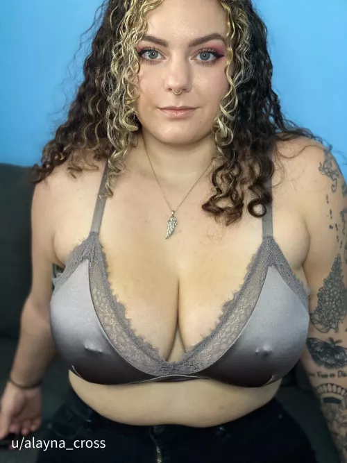 Big tits and muffin tops