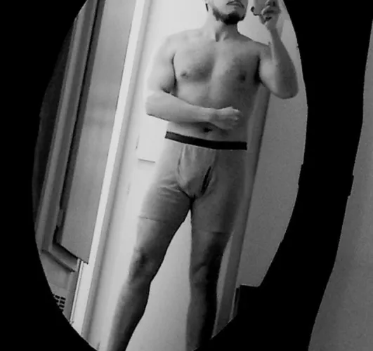 Bit of bulge during mirror selfie time