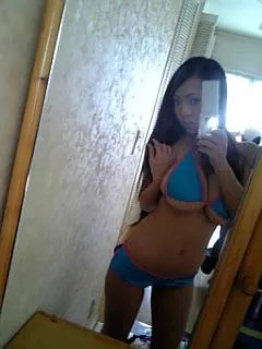 Chick Hitomi🐥 How young is here? What do you think?