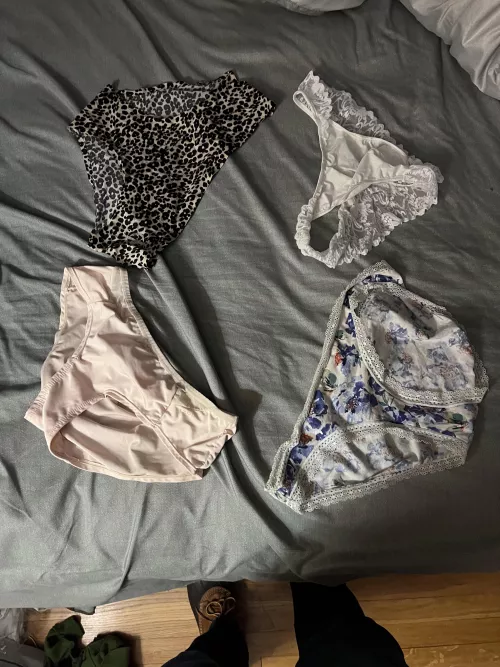 Credit u/abasketbythedoor for the idea. What am I wearing? 🥰