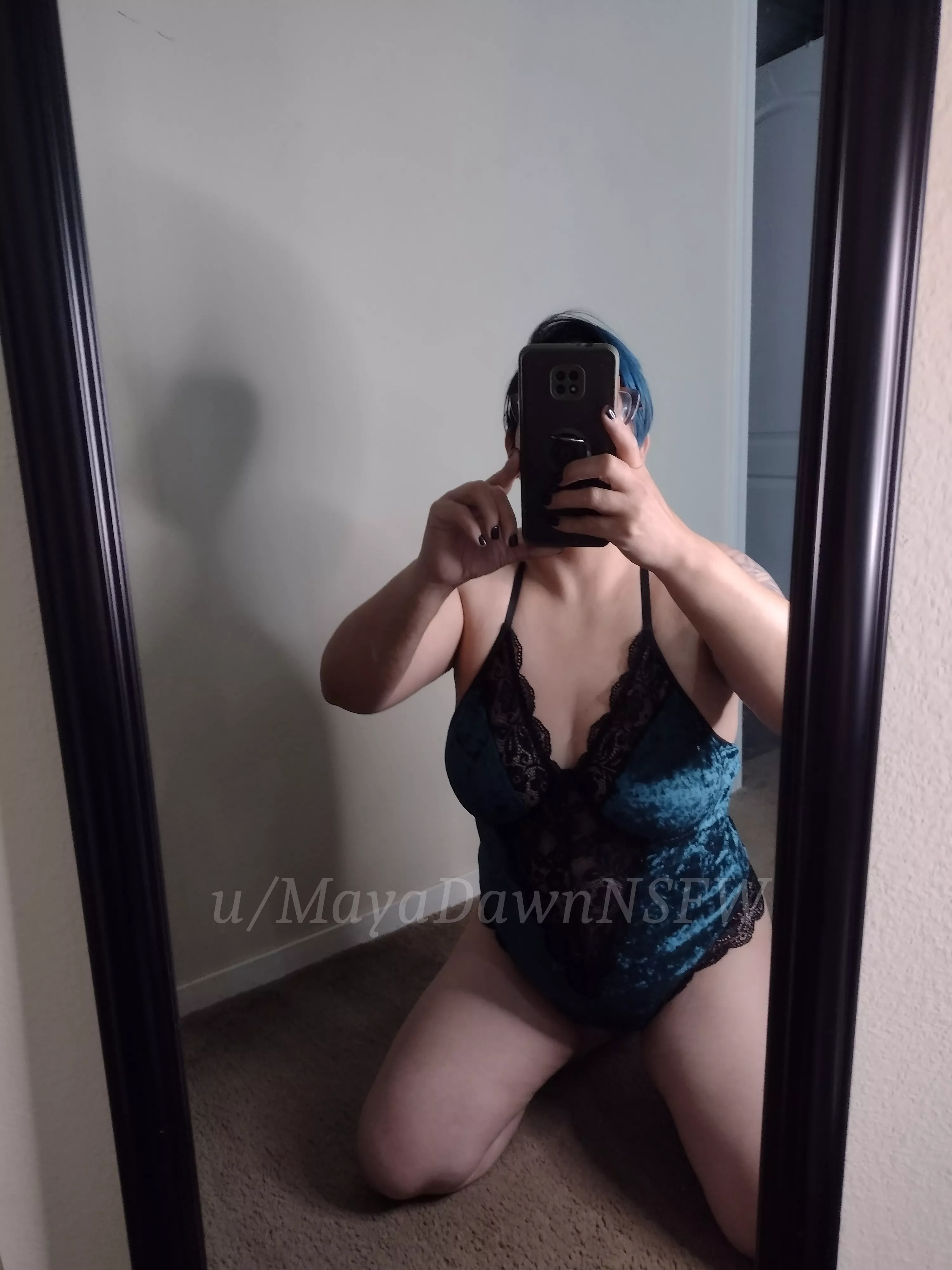 Curvy 41F MILF for you!