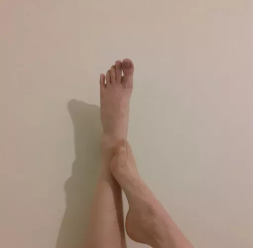 dm for feet pics