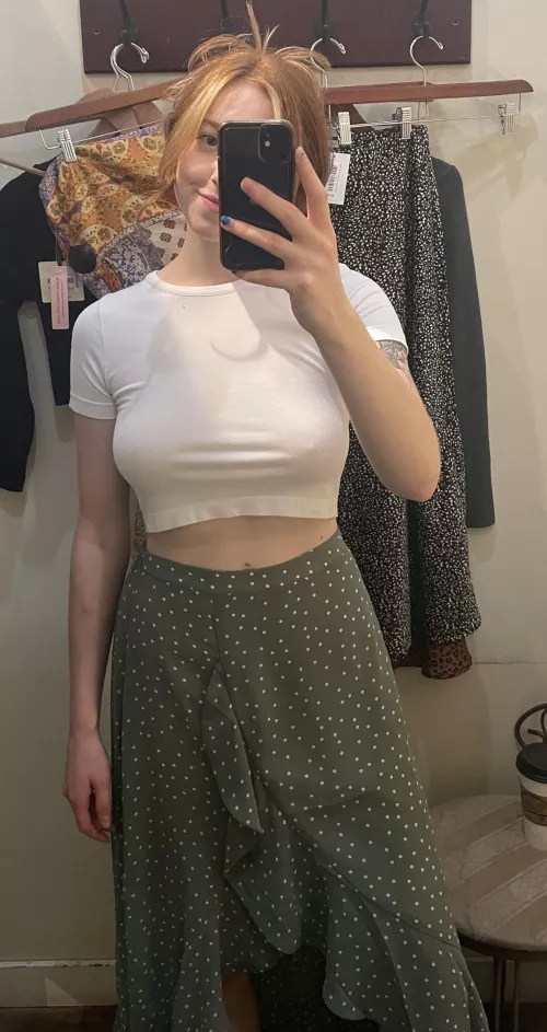 Do you like my shirt? 🤍