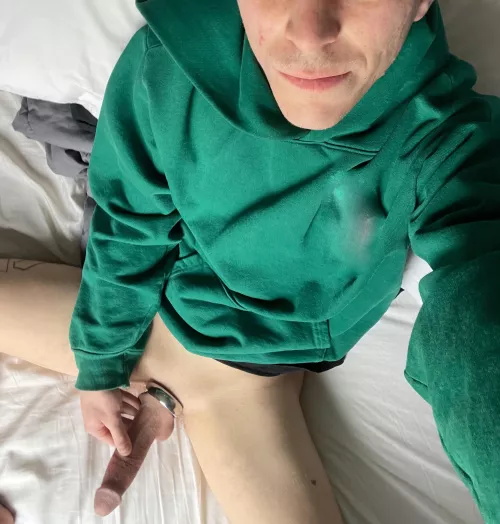 Does anyone know how to keep me warm? 😏🥵