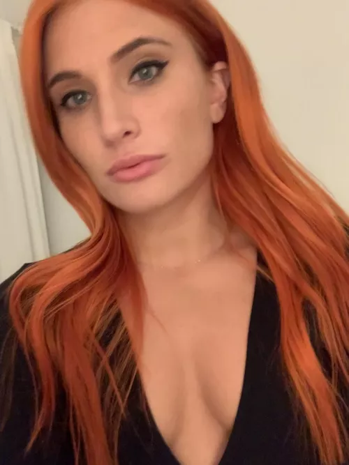 Dyed my hair orange during the pandemmy…now I’m thinking about going back. Should I tho??