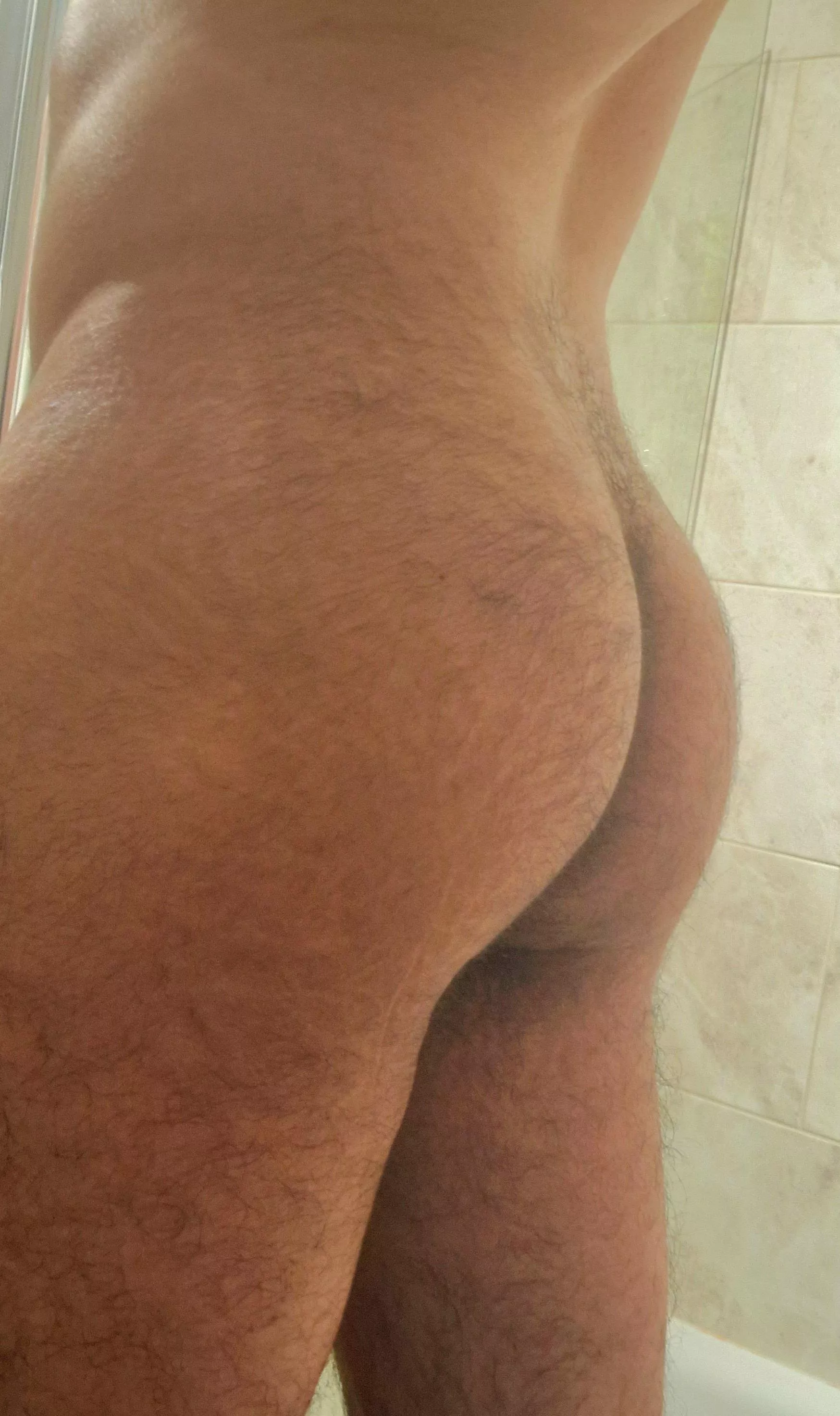 Exposing my hairy little butt. 29 M