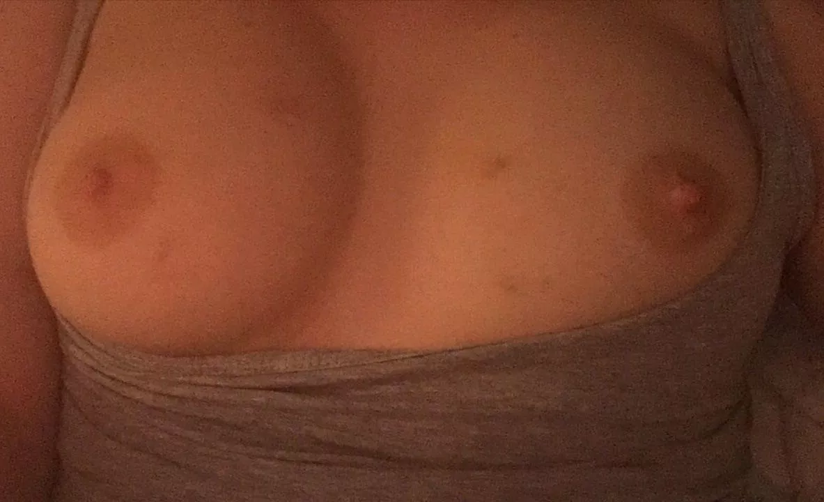 feel kinda cute 👉👈(F23)