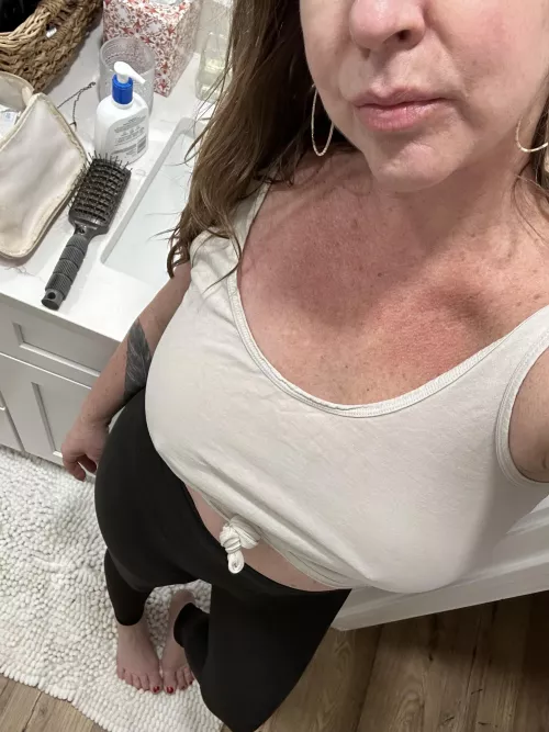 Feeling perky (F) 49