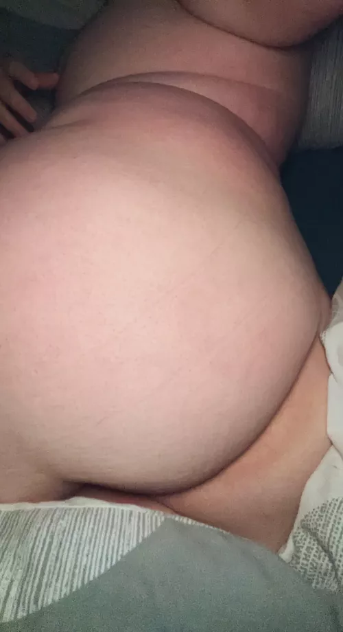 Feeling sexy and THICC today 🫦