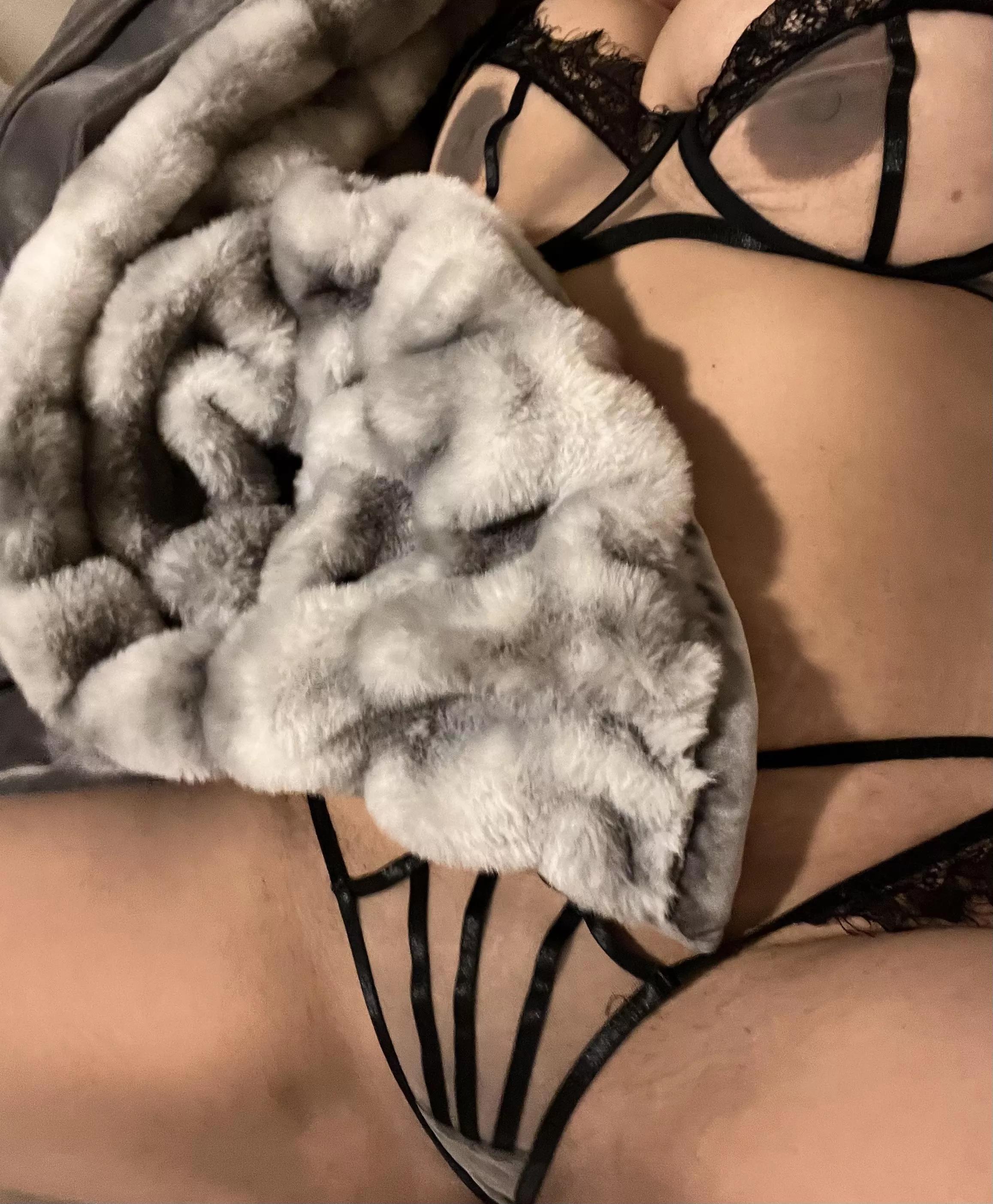 [ffm] next door neighbor Latin wife needs to see her husband played with .