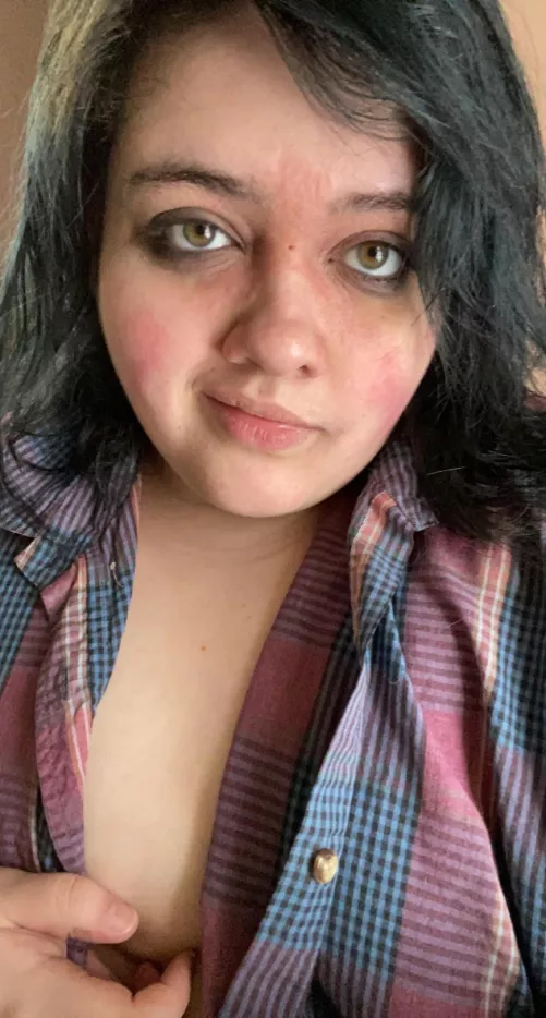 -finger guns off stage-