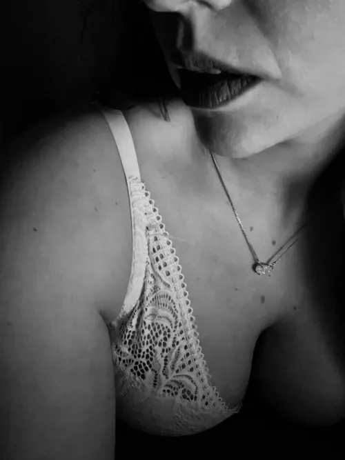 First post… a lonely night in B&W