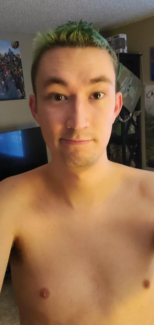 Fresh out of the shower 😊 happy Sunday everyone!