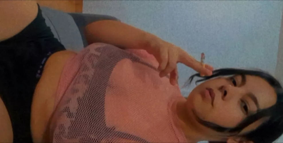 good day to relax with a cigarette! If you want any video talk to me!