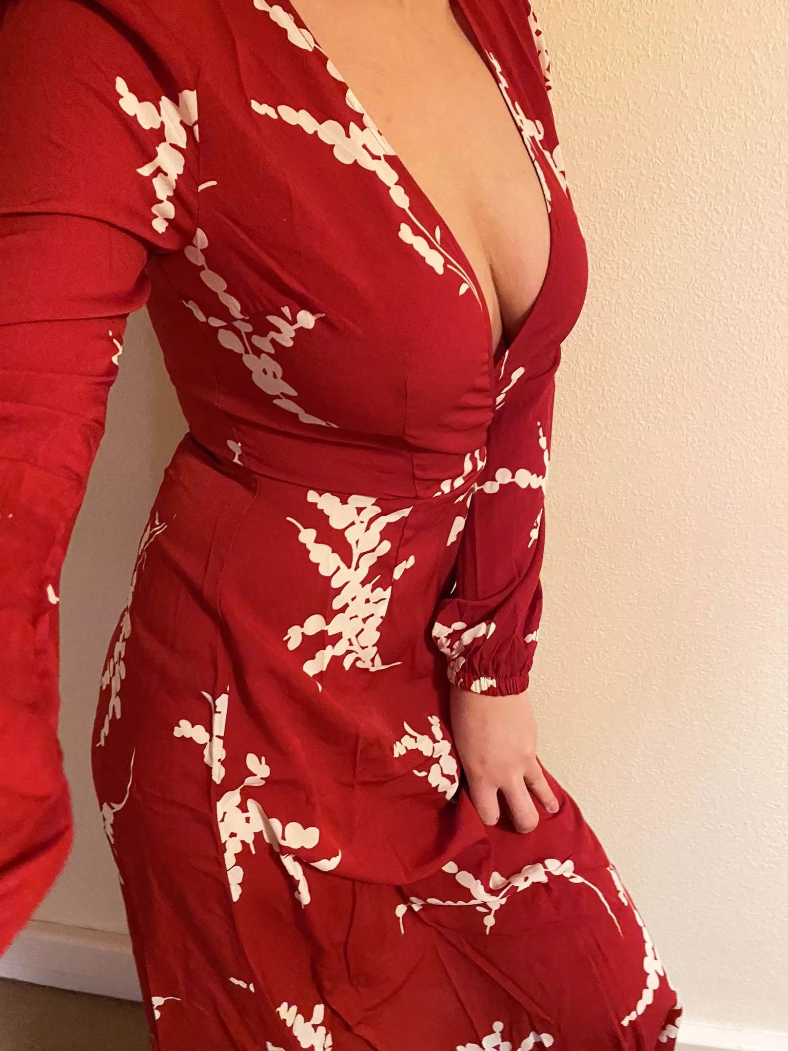 Got myself a new dress :) (f)