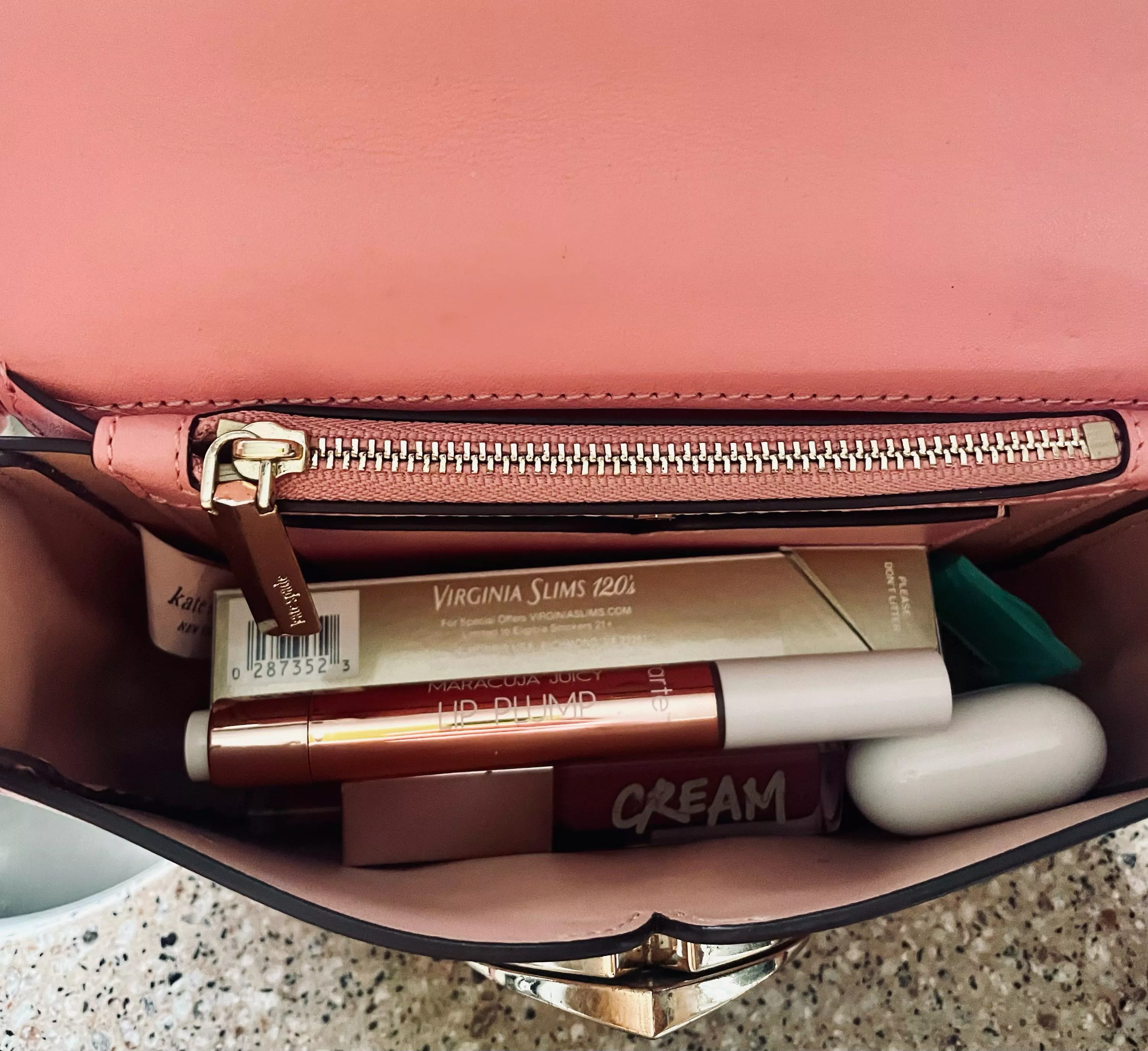 Happy Monday! Hope everyone has an amazing week ahead 💝