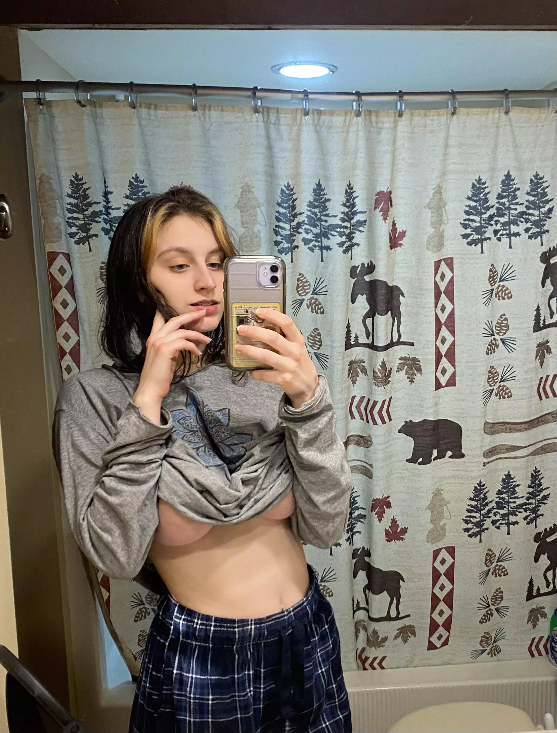 🖤 hope you like bratty teens w/ braces 🖤