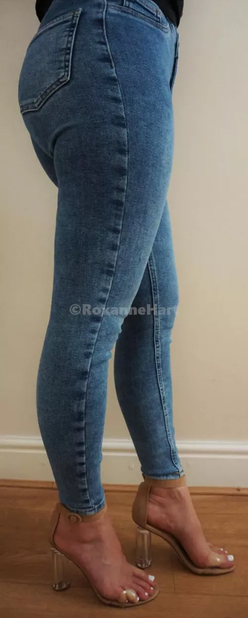 I can't think of anything witty, enjoy the picture 😘