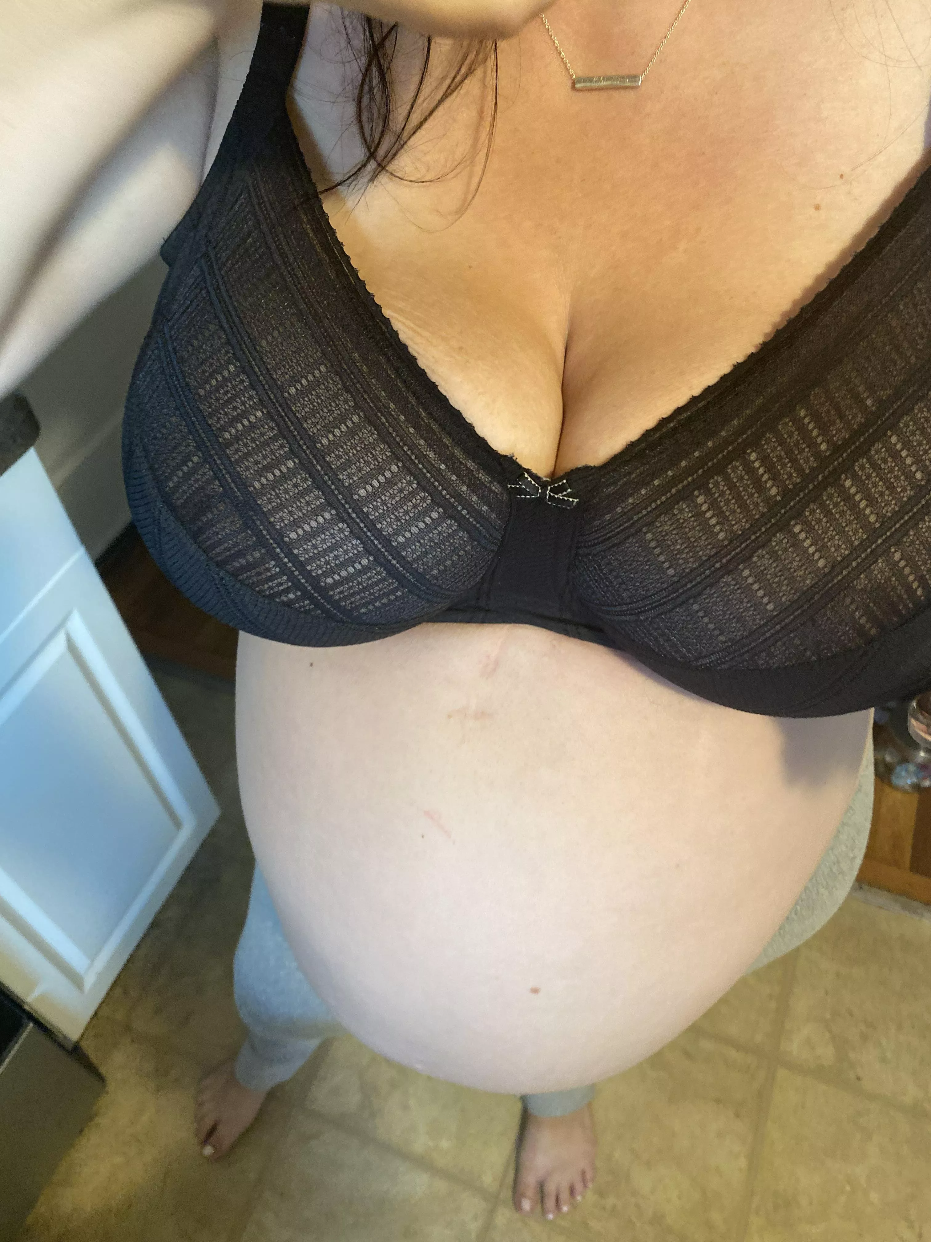 I miss my preggo body