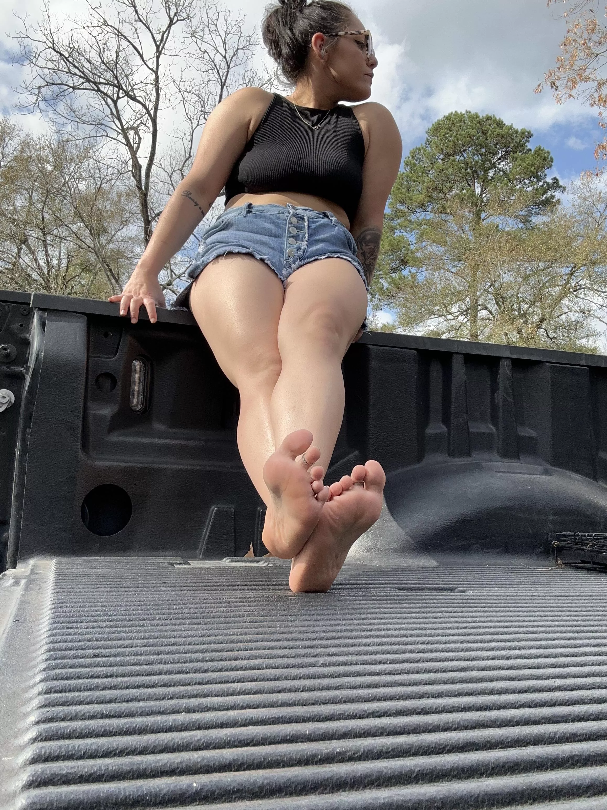 I wish it wasn't raining I love natural sunlight.