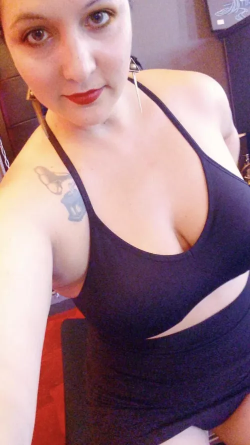 If you got a tiny 👗🔒Like or comment below [domme]DM