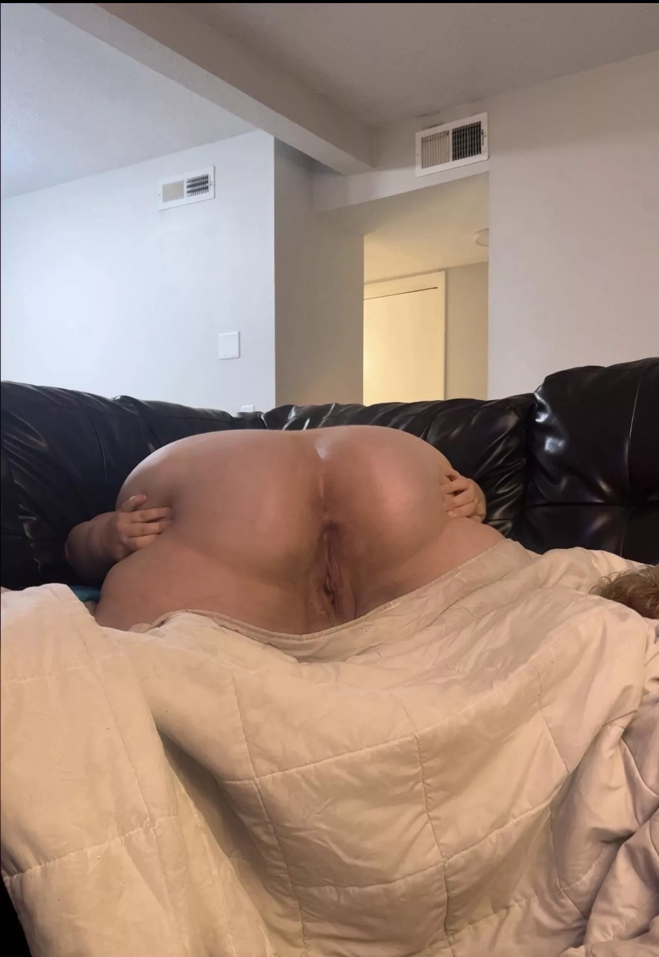 I’m trying to spend my birthday week cumming every day 🤤