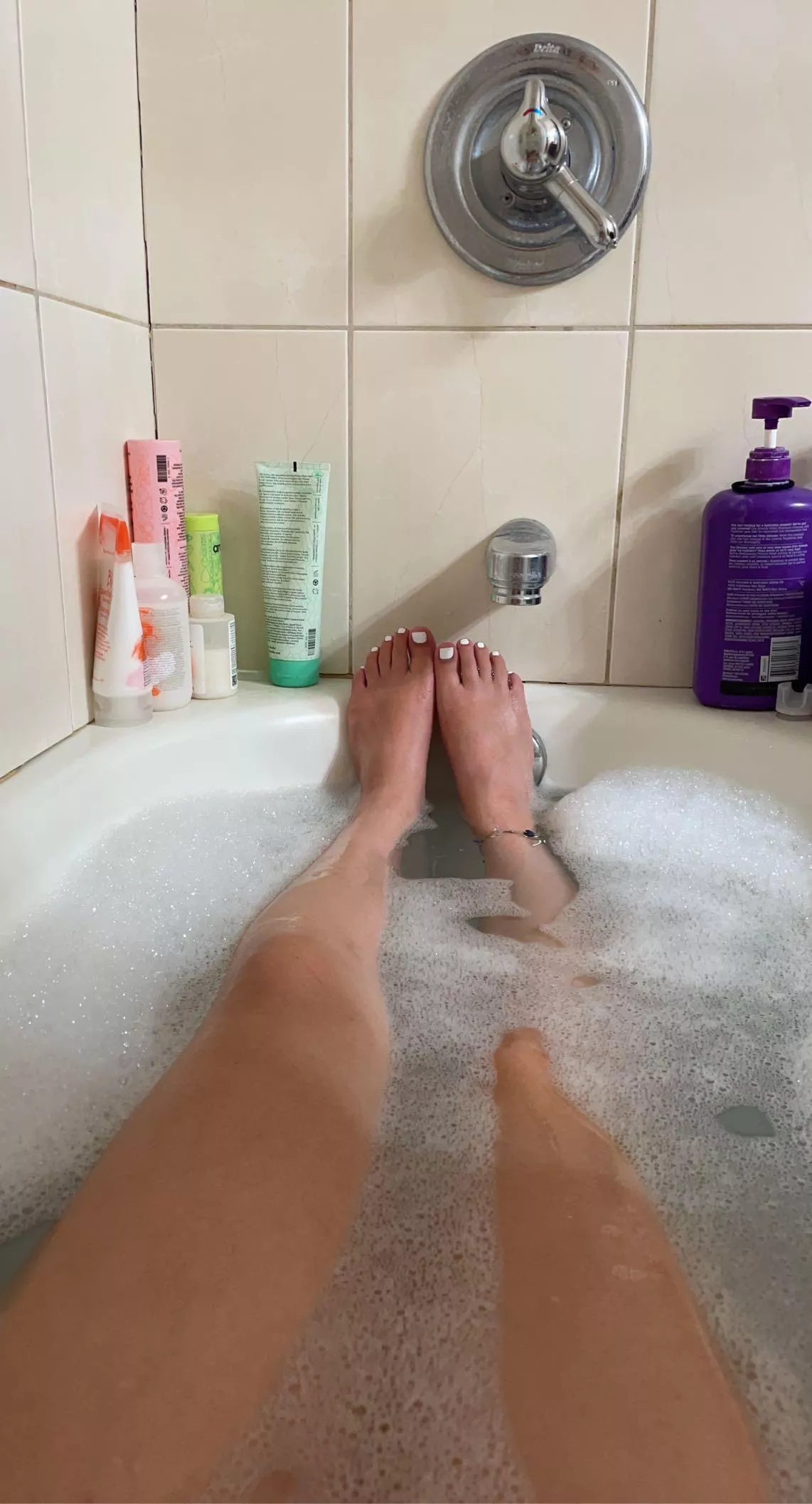 Imagine the rest of my body 👀. Come see daddy.