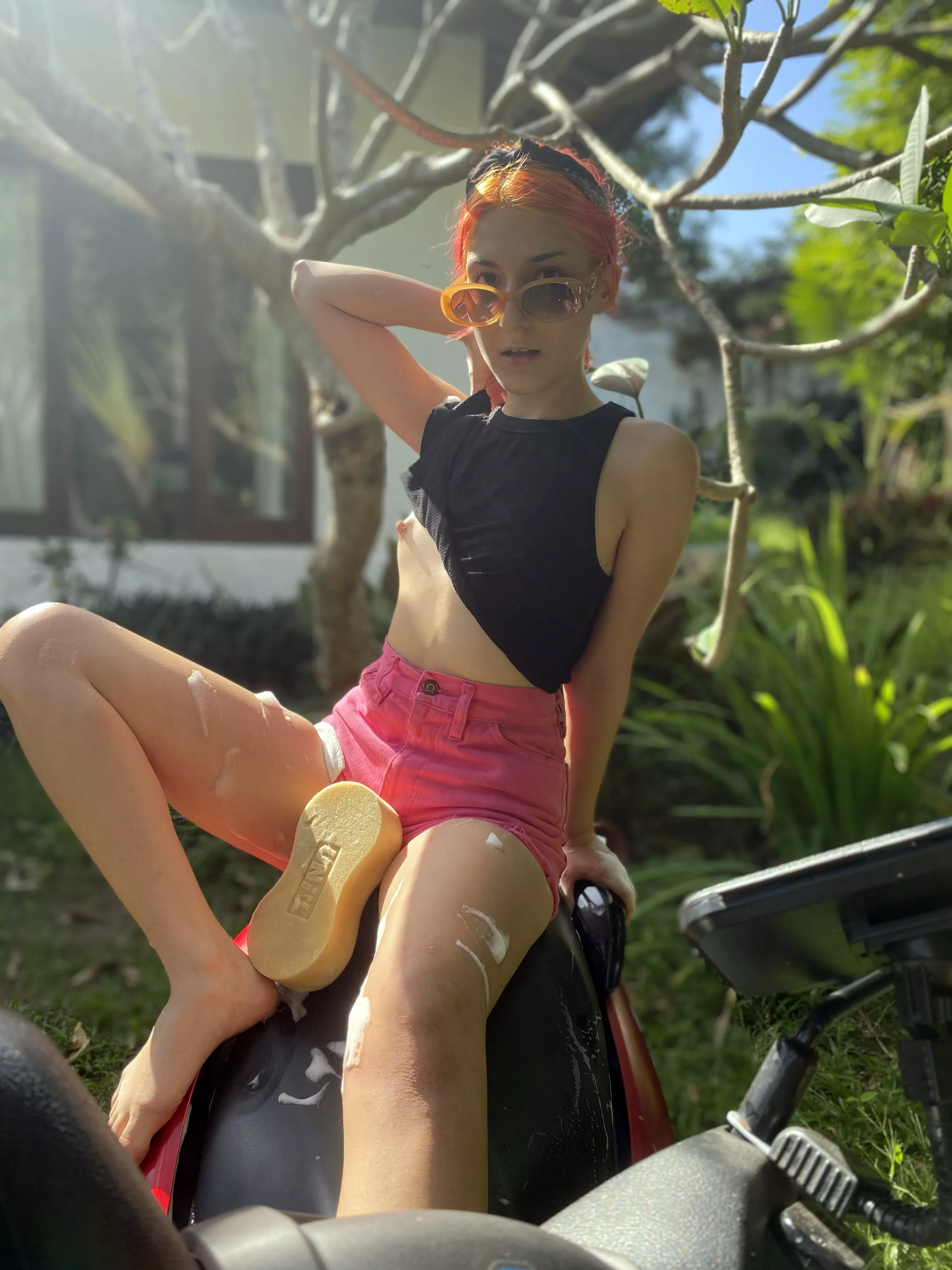 It's hot weather, I'm not wearing a bra.