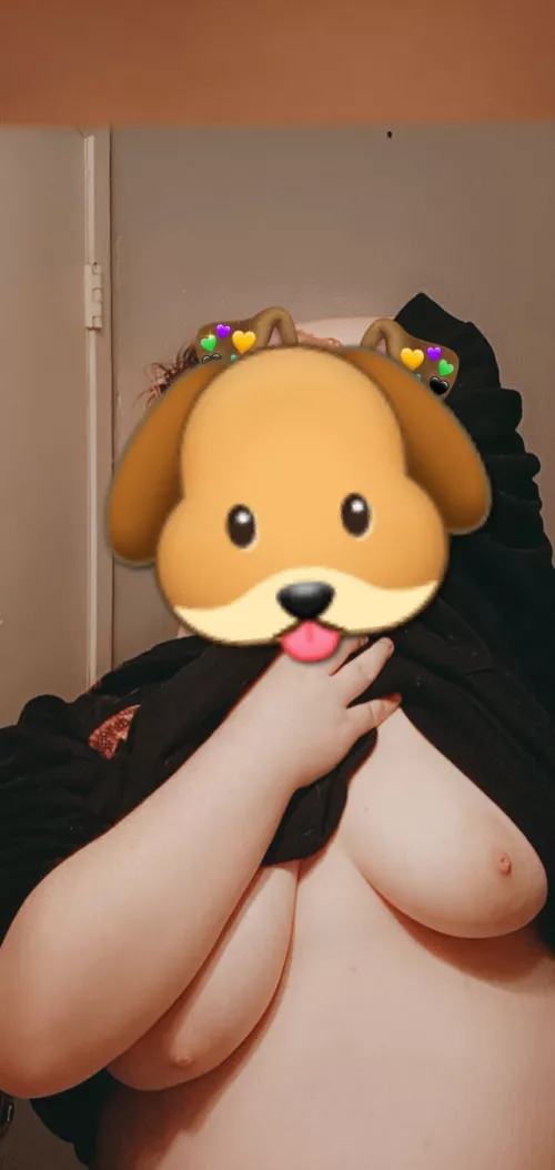 Just your little mutt being pretty again 😜