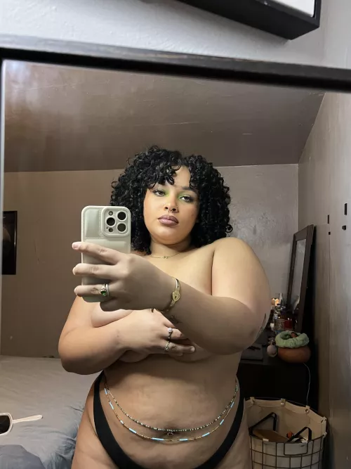 Mondays suck 😩💦🍌