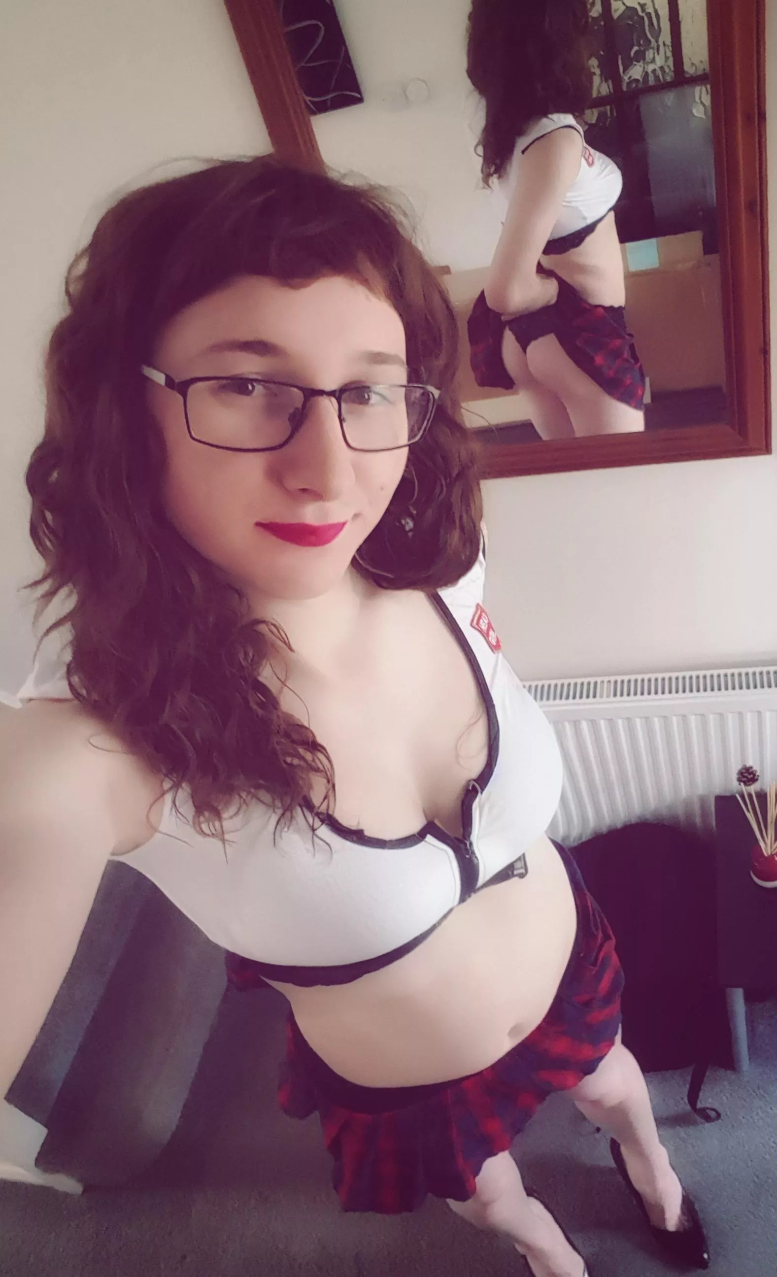 My butt needs squeezes